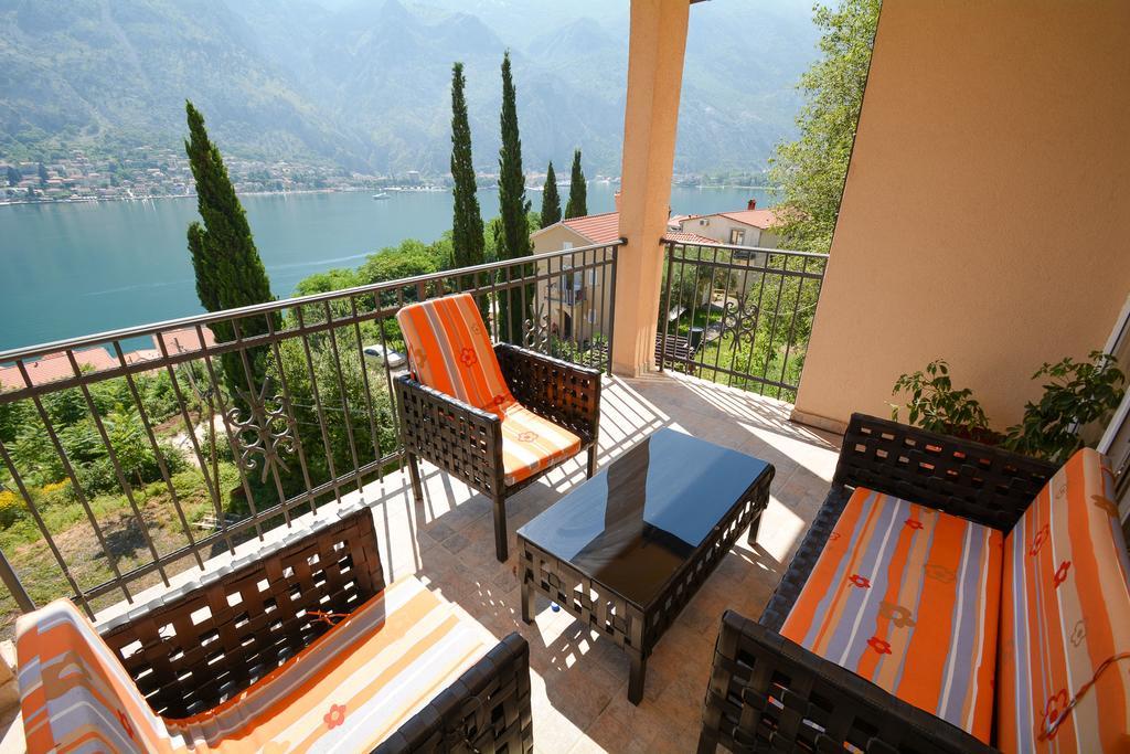 Apartments Panorama Kotor Luaran gambar