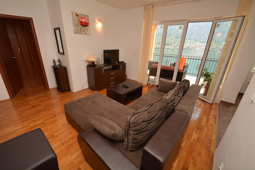 Apartments Panorama Kotor Luaran gambar